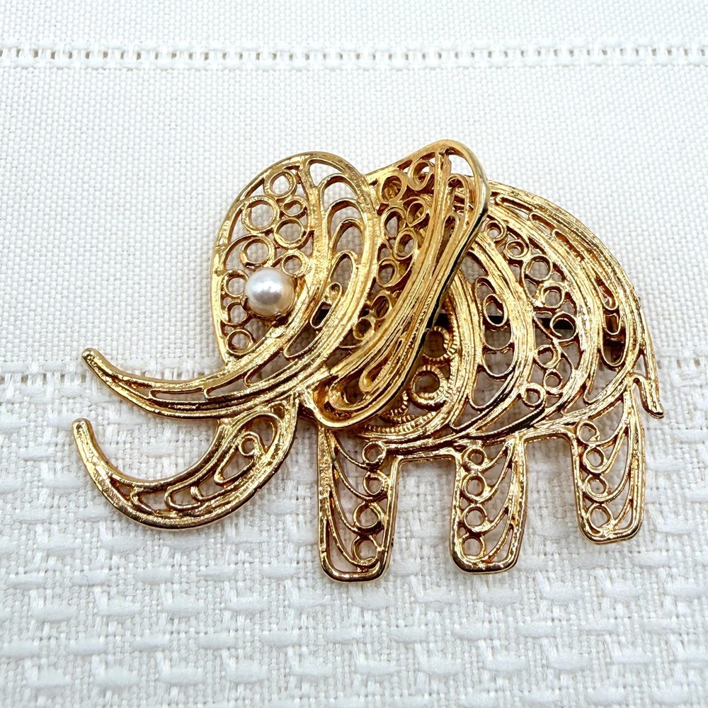 Vintage Gold Tone Elephant Brooch Filigree w/ Faux Pearl Eye